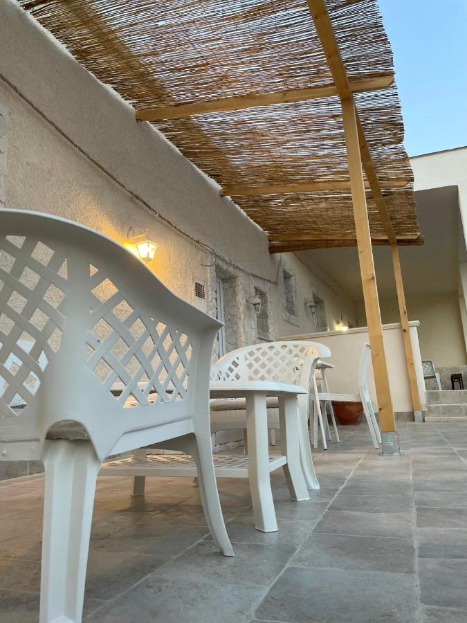 Appartamento Seaside Temporary House Leporano Esterno foto
